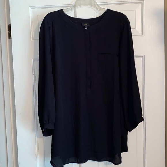 Black dressy top - Picture 1 of 6